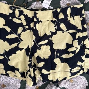 NWT Floral Short